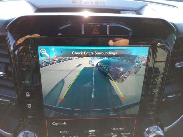 2021 RAM 1500 Big Horn 4x4 Crew Cab 5'7" Box