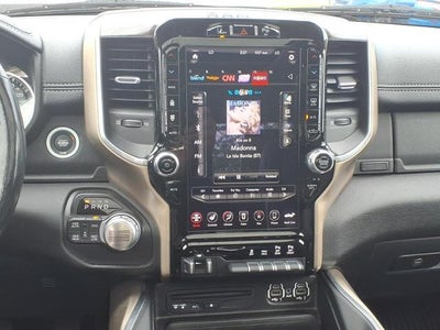 2019 RAM 1500 Laramie 4x4 Crew Cab 5'7" Box