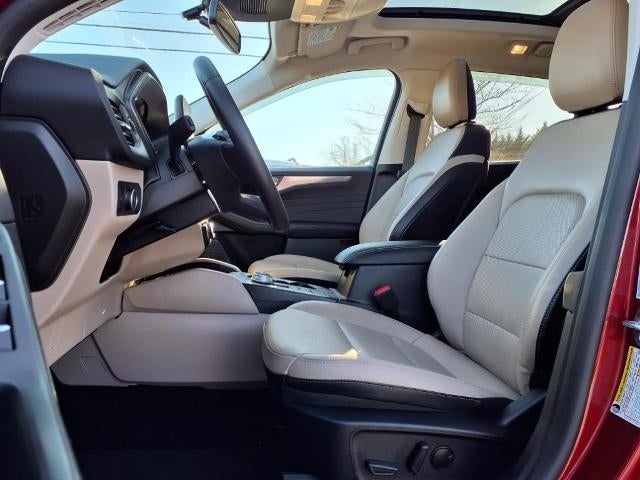 2022 Ford Escape Titanium AWD