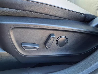 2022 Ford Escape Titanium AWD