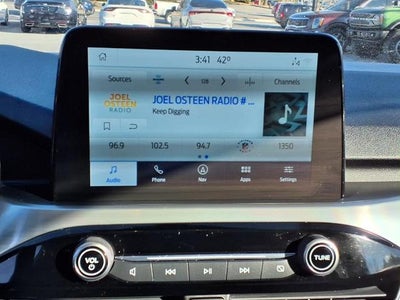 2022 Ford Escape Titanium AWD