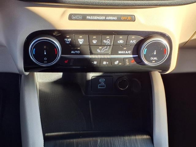 2022 Ford Escape Titanium AWD