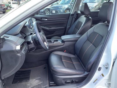 2021 Nissan Altima 2.0 SR Sedan