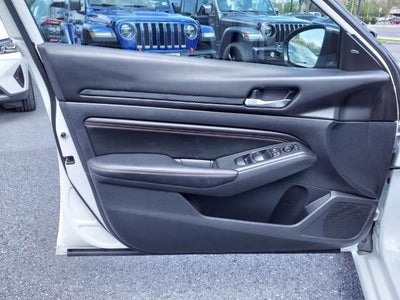 2021 Nissan Altima 2.0 SR Sedan