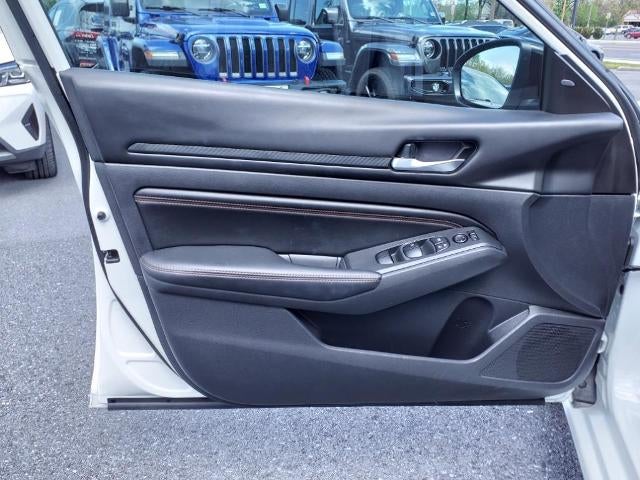 2021 Nissan Altima 2.0 SR Sedan