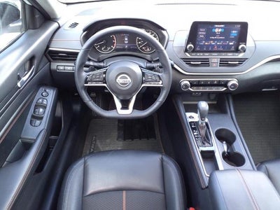 2021 Nissan Altima 2.0 SR Sedan