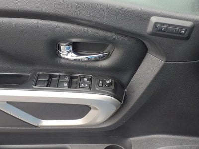 2019 Nissan Titan 4x4 Crew Cab SL