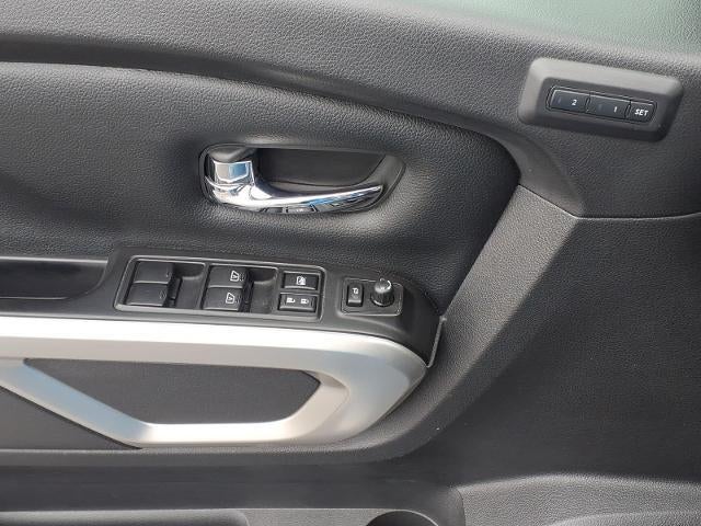 2019 Nissan Titan 4x4 Crew Cab SL