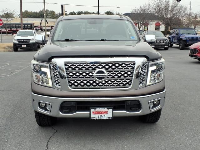 2019 Nissan Titan 4x4 Crew Cab SL