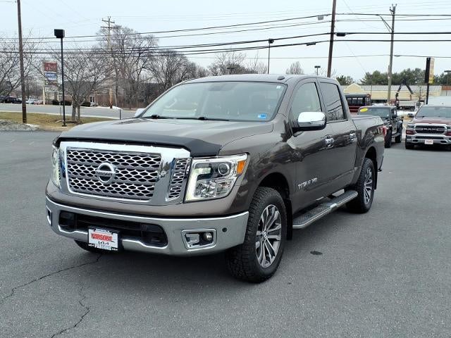 2019 Nissan Titan 4x4 Crew Cab SL