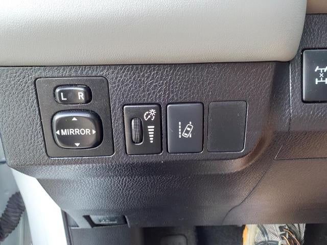 2016 Toyota RAV4 AWD 4dr Limited (GS)