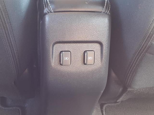 2024 Nissan Kicks SR FWD