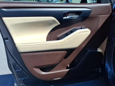 2021 Toyota Highlander XLE AWD (Natl)