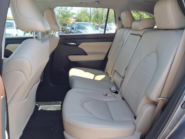 2021 Toyota Highlander XLE AWD (Natl)