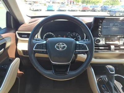 2021 Toyota Highlander XLE AWD (Natl)