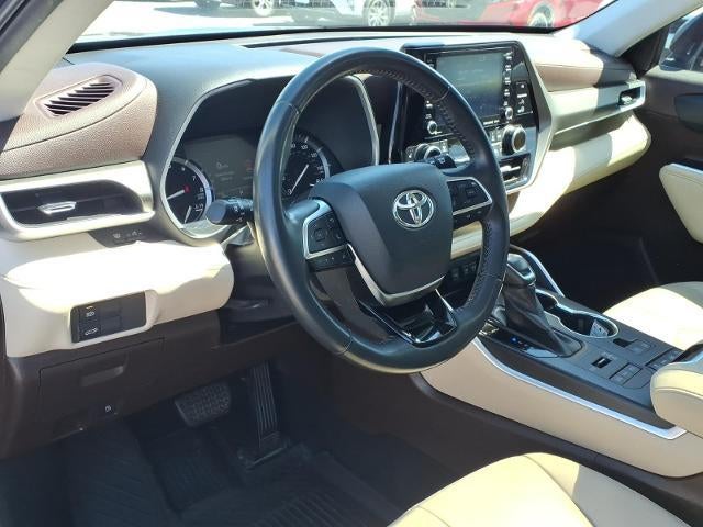 2021 Toyota Highlander XLE AWD (Natl)