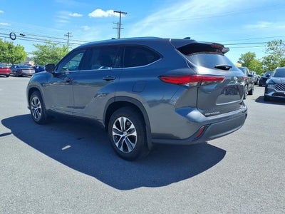 2021 Toyota Highlander XLE AWD (Natl)