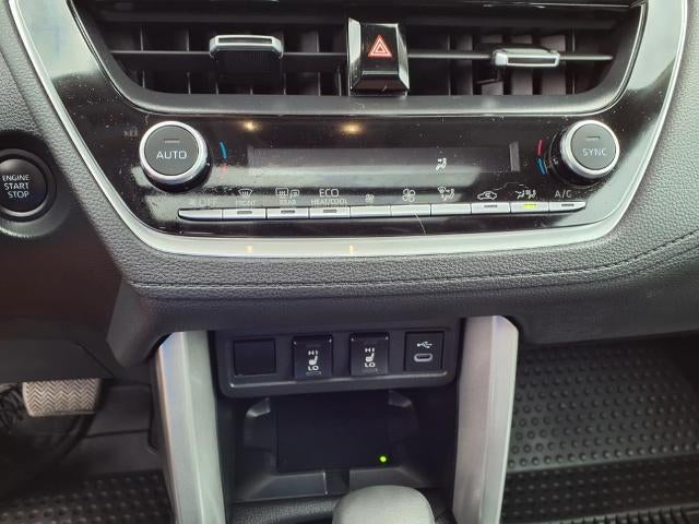 2024 Toyota Corolla Cross XLE 4WD (Natl)