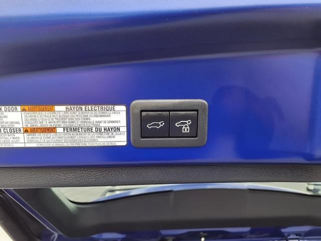 2024 Toyota Corolla Cross XLE 4WD (Natl)