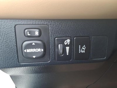2017 Toyota RAV4 Hybrid Limited AWD (Natl)