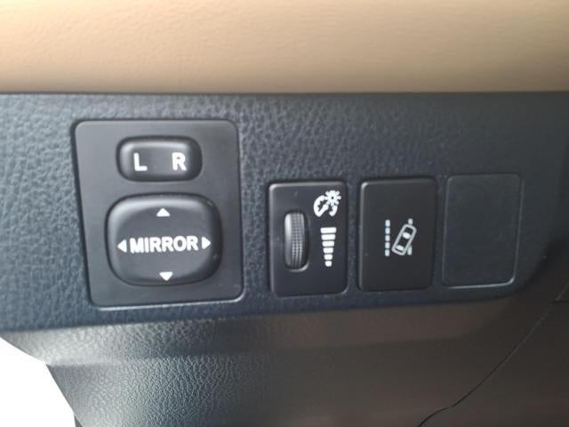 2017 Toyota RAV4 Hybrid Limited AWD (Natl)