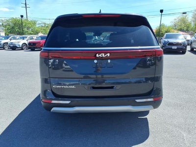 2022 Kia Carnival LX FWD