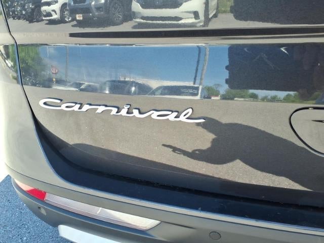 2022 Kia Carnival LX FWD