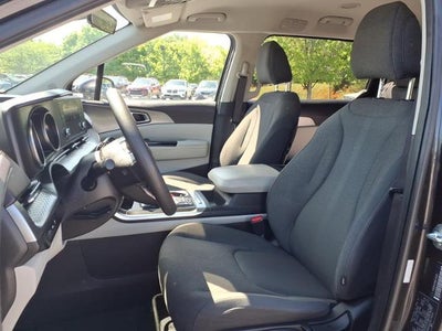 2022 Kia Carnival LX FWD