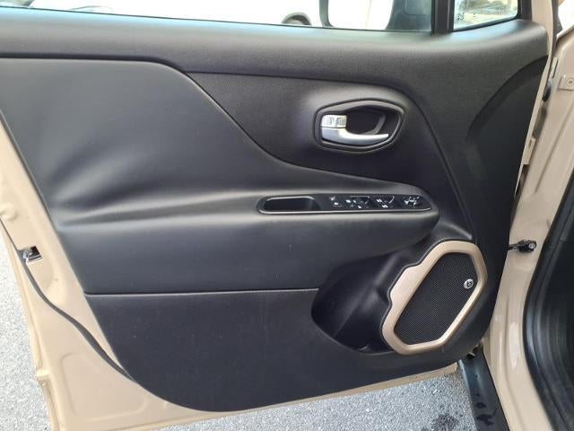 2017 Jeep Renegade Deserthawk 4x4 *Ltd Avail*